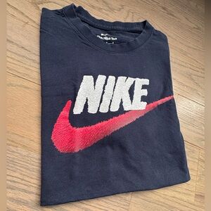 The Nike Tee. Large Youth. 100% Cotton
